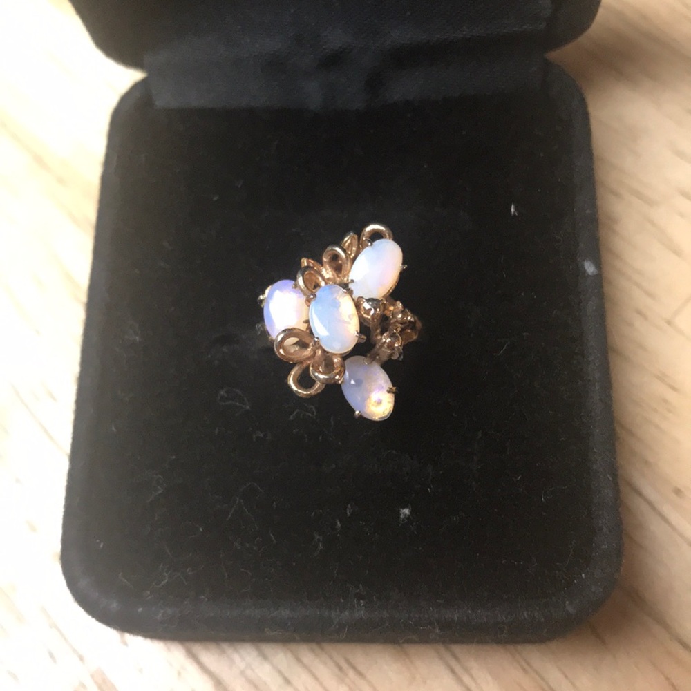 Opal cluster ring